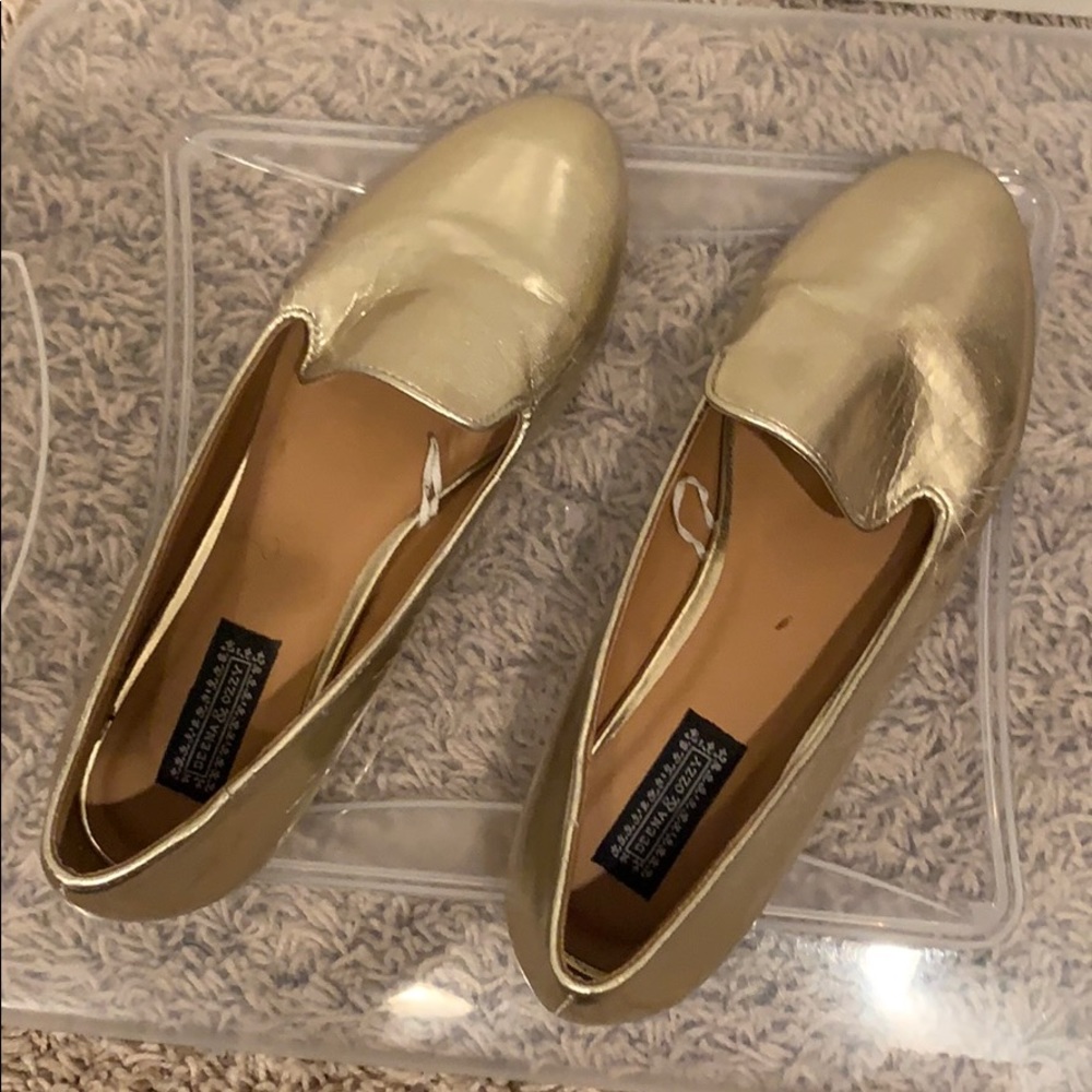 Gold flats